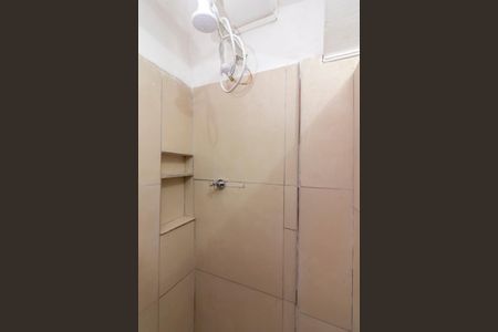 Banheiro de kitnet/studio para alugar com 1 quarto, 15m² em Santana, São Paulo