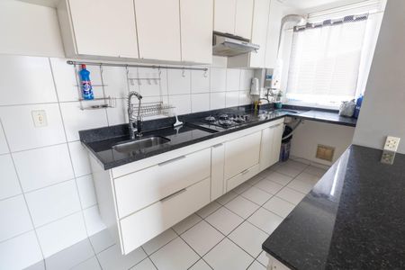 Apartamento para alugar com 44m², 2 quartos e sem vaga Apartamento para alugar com 44m², 2 quartos e sem vagaCozinha e Área de Serviço