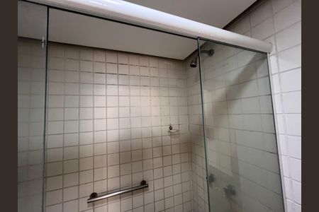 Apartamento para alugar com 160m², 4 quartos e 2 vagas Apartamento para alugar com 160m², 4 quartos e 2 vagasBanheiro da Suíte