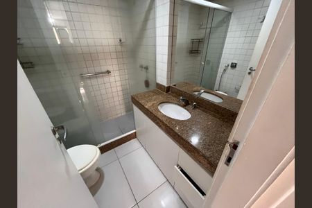 Apartamento para alugar com 160m², 4 quartos e 2 vagas Apartamento para alugar com 160m², 4 quartos e 2 vagasBanheiro da Suíte