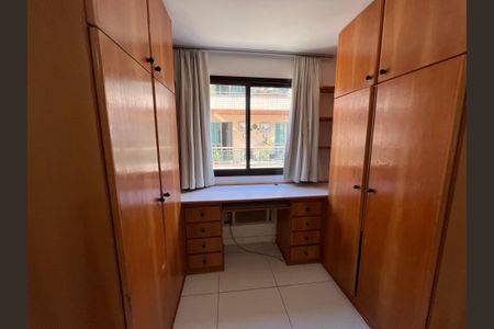 Apartamento para alugar com 160m², 4 quartos e 2 vagas Apartamento para alugar com 160m², 4 quartos e 2 vagasSuíte