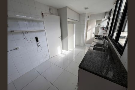 Apartamento para alugar com 160m², 4 quartos e 2 vagas Apartamento para alugar com 160m², 4 quartos e 2 vagasCozinha
