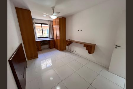 Apartamento para alugar com 160m², 4 quartos e 2 vagas Apartamento para alugar com 160m², 4 quartos e 2 vagasSuíte