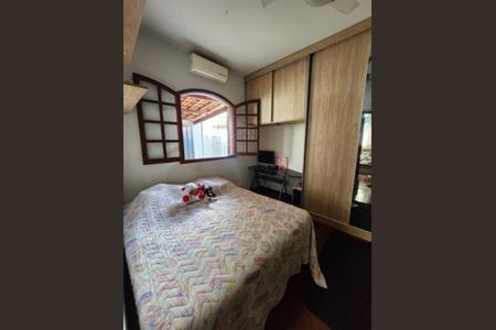 Quarto 1 de casa à venda com 2 quartos, 225m² em Arvoredo, Contagem