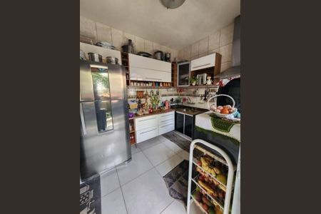 Cozinha de casa à venda com 2 quartos, 225m² em Arvoredo, Contagem