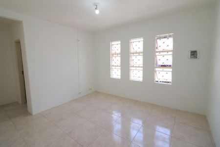 Sala/Quarto de casa para alugar com 1 quarto, 40m² em Santo Antônio, Osasco