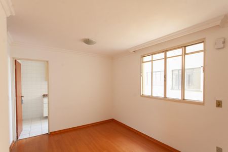 Sala de apartamento à venda com 2 quartos, 47m² em Santa Monica, Belo Horizonte