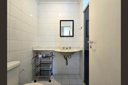 Banheiro de kitnet/studio à venda com 1 quarto, 36m² em Indianópolis, São Paulo