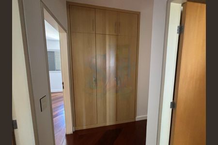 rouparia no corredor de apartamento à venda com 4 quartos, 140m² em Santo Agostinho, Belo Horizonte