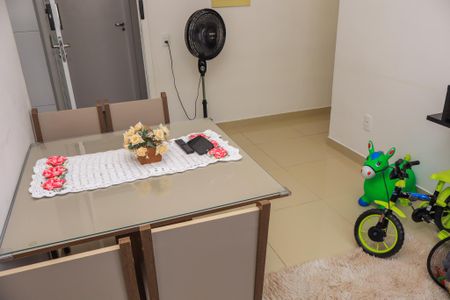 Sala de apartamento para alugar com 2 quartos, 54m² em Piatã, Salvador