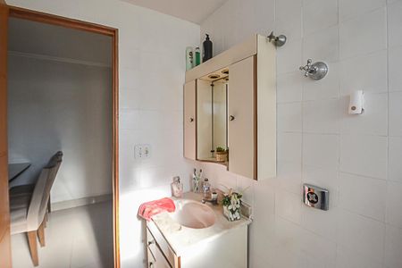 Apartamento à venda com 65m², 2 quartos e 2 vagas Apartamento à venda com 65m², 2 quartos e 2 vagasBanheiro