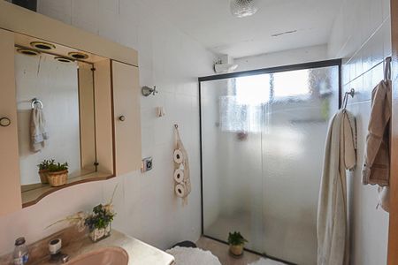 Apartamento à venda com 65m², 2 quartos e 2 vagas Apartamento à venda com 65m², 2 quartos e 2 vagasBanheiro