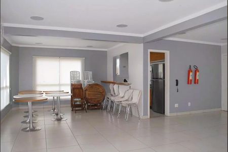 Apartamento para alugar com 70m², 2 quartos e 1 vaga Apartamento para alugar com 70m², 2 quartos e 1 vagaÁrea comum - Salão de festas