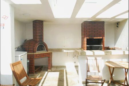 Apartamento para alugar com 70m², 2 quartos e 1 vaga Apartamento para alugar com 70m², 2 quartos e 1 vagaÁrea comum - Churrasqueira