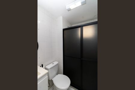 Apartamento para alugar com 70m², 2 quartos e 1 vaga Apartamento para alugar com 70m², 2 quartos e 1 vagaBanheiro da Suíte