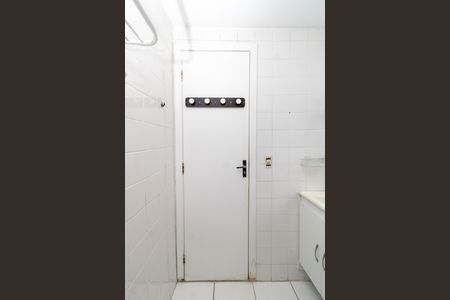 Apartamento para alugar com 70m², 2 quartos e 1 vaga Apartamento para alugar com 70m², 2 quartos e 1 vagaBanheiro da Suíte