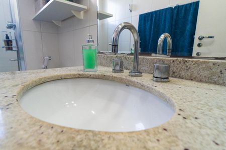 Apartamento à venda com 115m², 3 quartos e 2 vagas Apartamento à venda com 115m², 3 quartos e 2 vagasBanheiro Social Detalhe