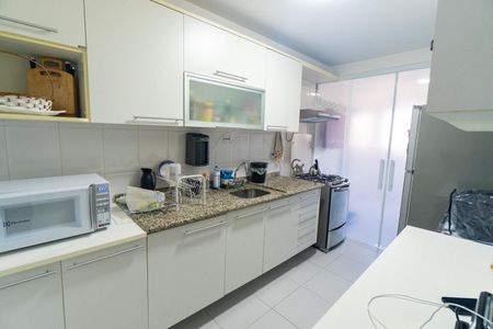 Apartamento à venda com 115m², 3 quartos e 2 vagas Apartamento à venda com 115m², 3 quartos e 2 vagasCozinha
