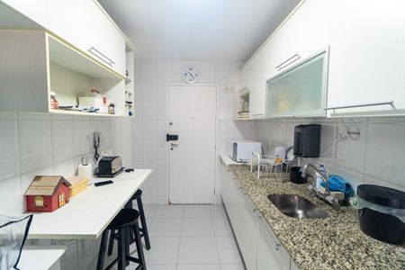 Apartamento à venda com 115m², 3 quartos e 2 vagas Apartamento à venda com 115m², 3 quartos e 2 vagasCozinha