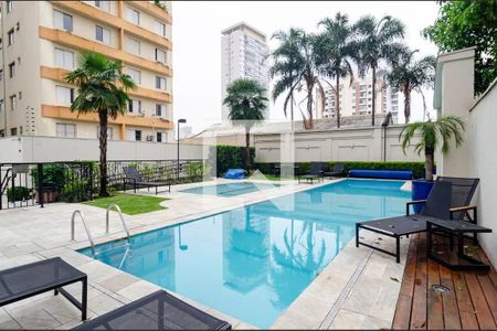 Apartamento à venda com 115m², 3 quartos e 2 vagas Apartamento à venda com 115m², 3 quartos e 2 vagasÁrea comum - Piscina