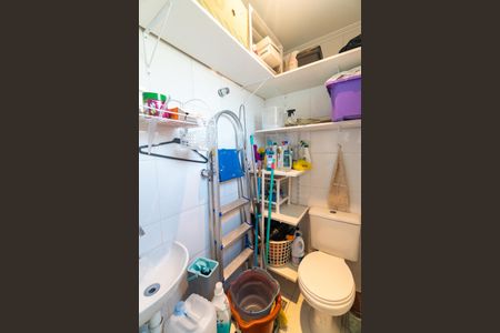 Apartamento à venda com 115m², 3 quartos e 2 vagas Apartamento à venda com 115m², 3 quartos e 2 vagasBanheiro de serviço