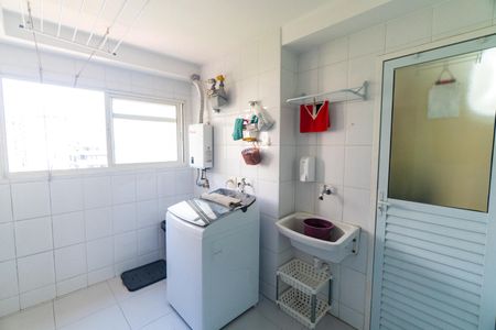 Apartamento à venda com 115m², 3 quartos e 2 vagas Apartamento à venda com 115m², 3 quartos e 2 vagasLavanderia