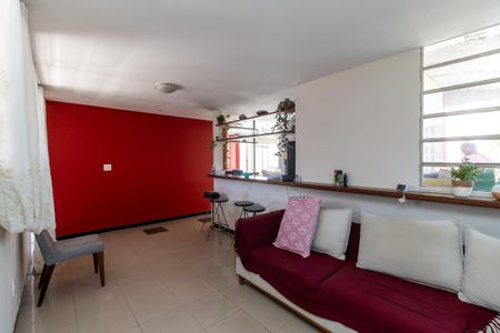 Sala 1 de casa à venda com 2 quartos, 190m² em Alípio de Melo, Belo Horizonte