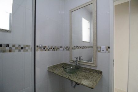 Casa de condomínio para alugar com 60m², 2 quartos e sem vagaBanheiro