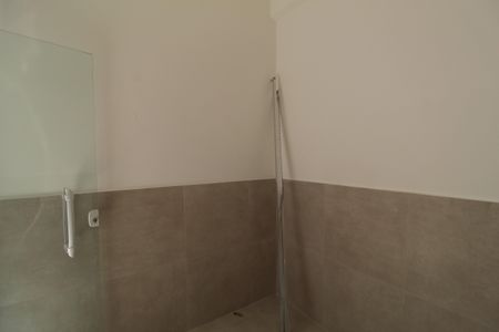 Casa de condomínio para alugar com 60m², 2 quartos e sem vagaQuintal - Quarto