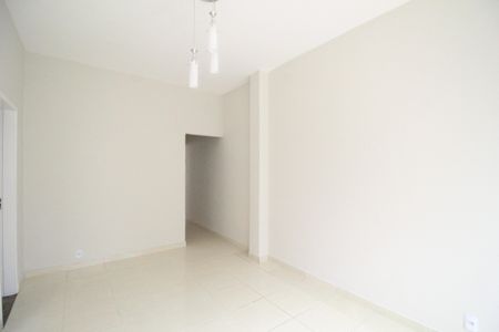 Casa de condomínio para alugar com 60m², 2 quartos e sem vagaSala