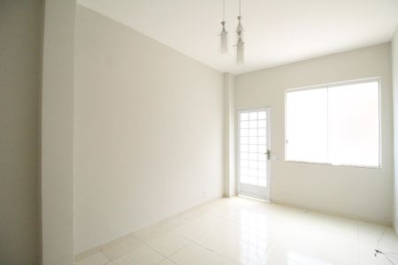 Sala de casa de condomínio para alugar com 2 quartos, 60m² em Freguesia (jacarepaguá), Rio de Janeiro