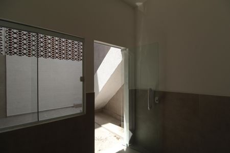 Casa de condomínio para alugar com 60m², 2 quartos e sem vagaQuintal - Quarto