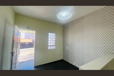 Sala de casa para alugar com 2 quartos, 80m² em Vila Rossi E Borchi, Campinas