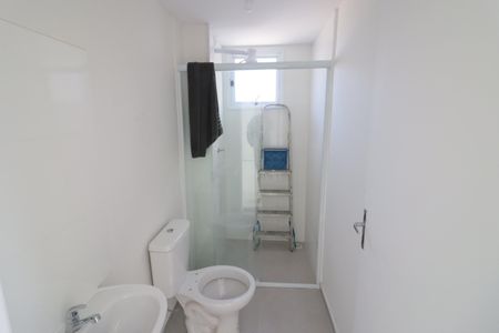 Banheiro de apartamento para alugar com 1 quarto, 33m² em Novo Osasco, Osasco