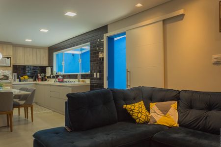 Sala de casa à venda com 2 quartos, 230m² em Nova Petrópolis, São Bernardo do Campo