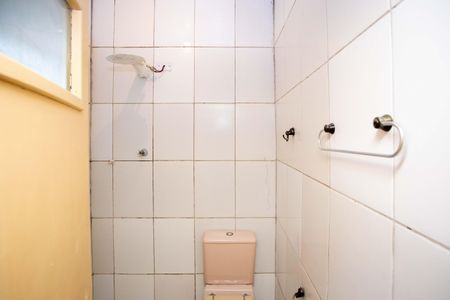 Banheiro de casa para alugar com 1 quarto, 24m² em Campanário, Diadema