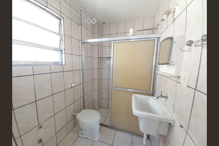Banheiro de apartamento para alugar com 1 quarto, 27m² em Centro, São Vicente