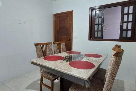 Casa à venda com 4 quartos, 275m² em Condomínio Maracanã, Santo André