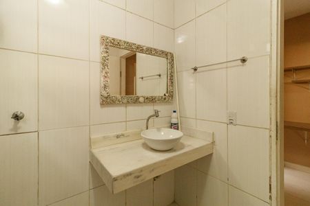 Banheiro de casa para alugar com 2 quartos, 100m² em Jardim Brasil (zona Norte), São Paulo