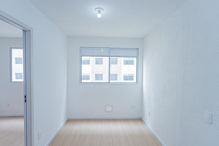 Sala, cozinha e área de serviço de apartamento para alugar com 2 quartos, 32m² em Vila Pereira Cerca, São Paulo