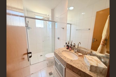 Apartamento à venda com 78m², 2 quartos e 2 vagasBanheiro 