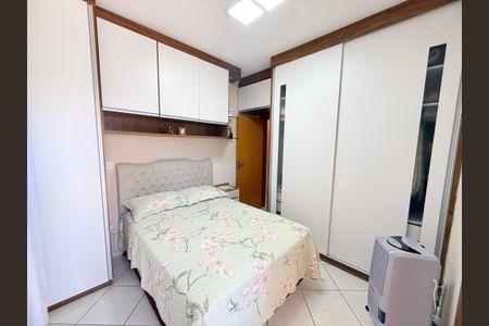 Apartamento à venda com 78m², 2 quartos e 2 vagasQuarto 2