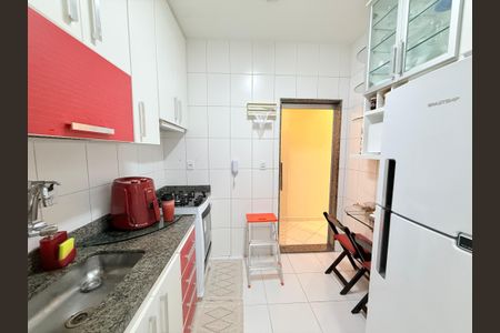 Apartamento à venda com 78m², 2 quartos e 2 vagasCozinha