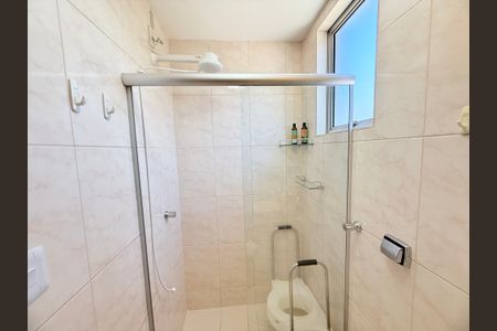 Apartamento à venda com 78m², 2 quartos e 2 vagasBanheiro quarto 2
