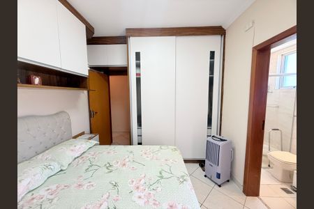 Apartamento à venda com 78m², 2 quartos e 2 vagasQuarto 2