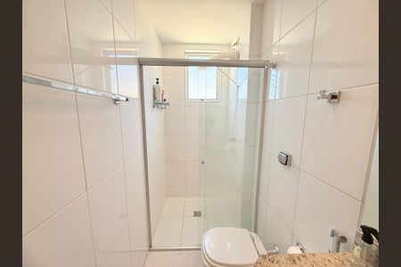 Apartamento à venda com 78m², 2 quartos e 2 vagasBanheiro 