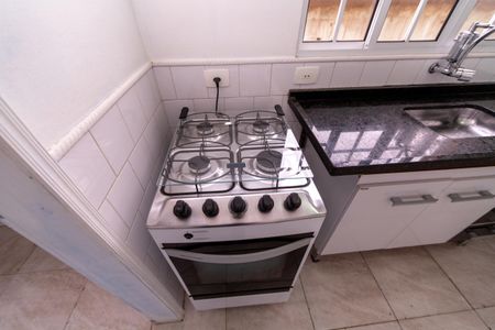 Sala/Cozinha de casa para alugar com 1 quarto, 66m² em Jardim Tupanci, Barueri