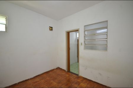 Sala de casa para alugar com 1 quarto, 65m² em Rocha Miranda, Rio de Janeiro