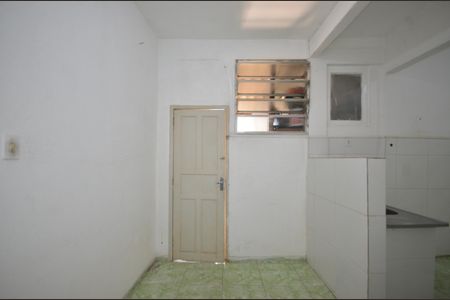 Sala de casa para alugar com 1 quarto, 65m² em Rocha Miranda, Rio de Janeiro