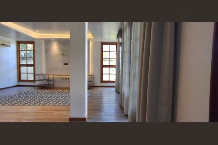 Sala de casa para alugar com 5 quartos, 300m² em Santa Monica, Florianópolis